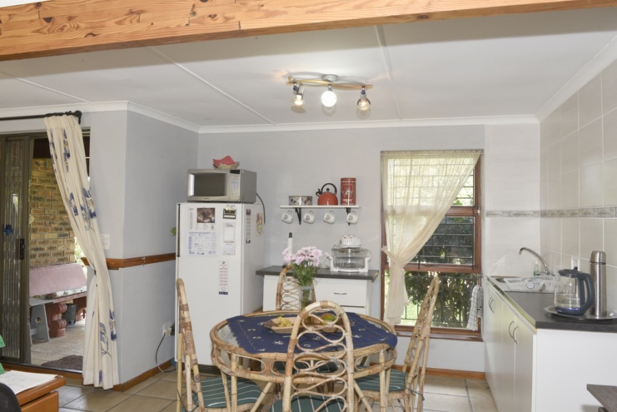 4 Bedroom Property for Sale in Heuningkloof Western Cape